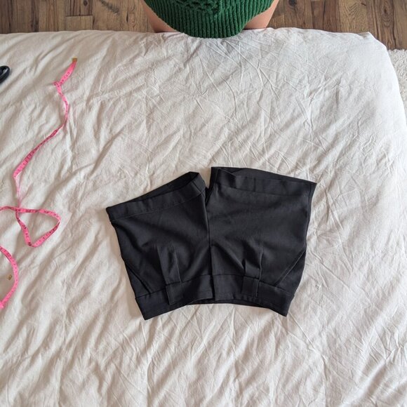 Exit, black short, mid rise , size 1 , - Picture 4 of 11
